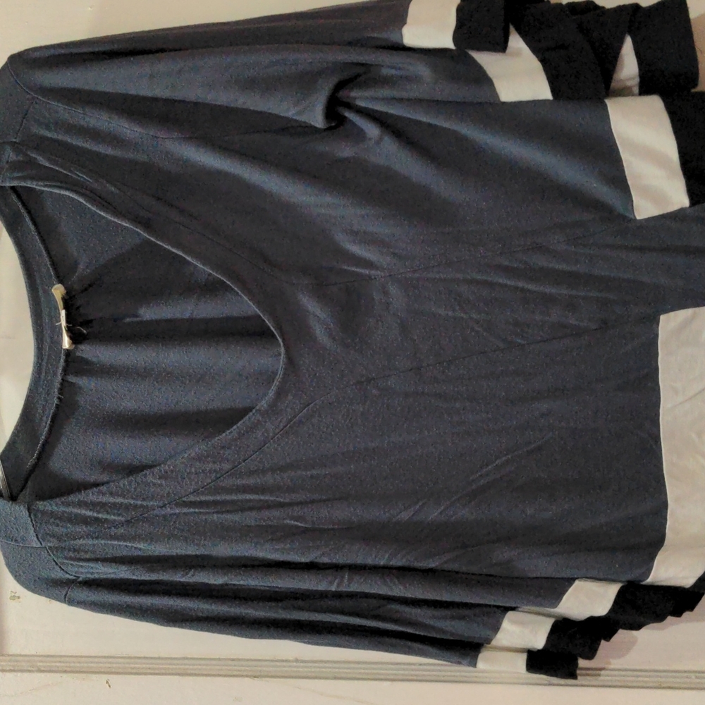Cute batwing pullover top